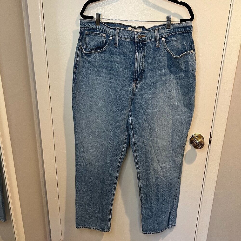 Madewell Straight Leg Jeans in Light Blue Wash